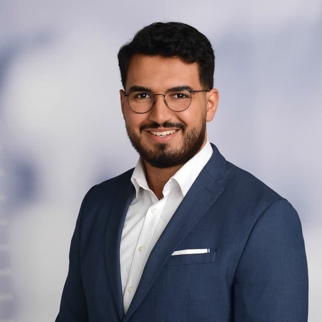 Amir Ayadi, Gründer von Ayadi Advisory GmbH